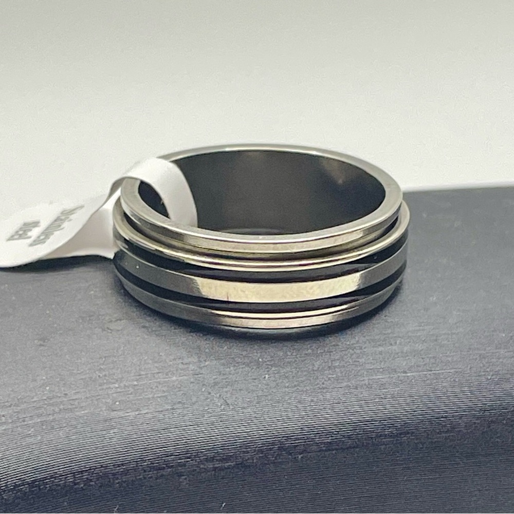 Men's Stainless Steel Black and Silver 8MM Wedding Band Ring with Lines. Size 11